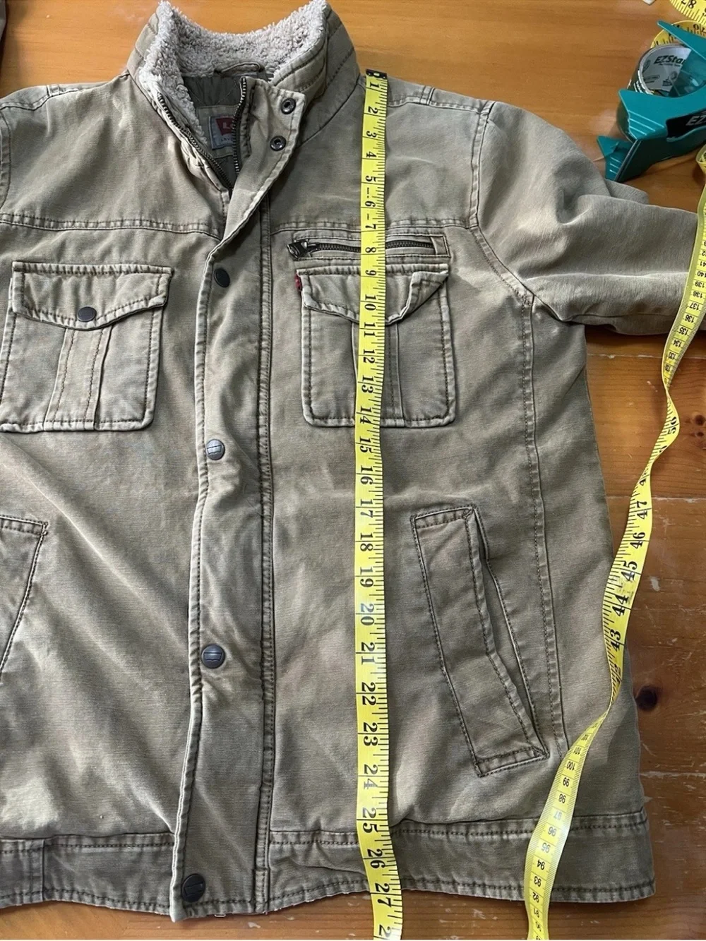 Levi's Men's Khaki Canvas Military Field Jacket Quilted Size M LM8CC046